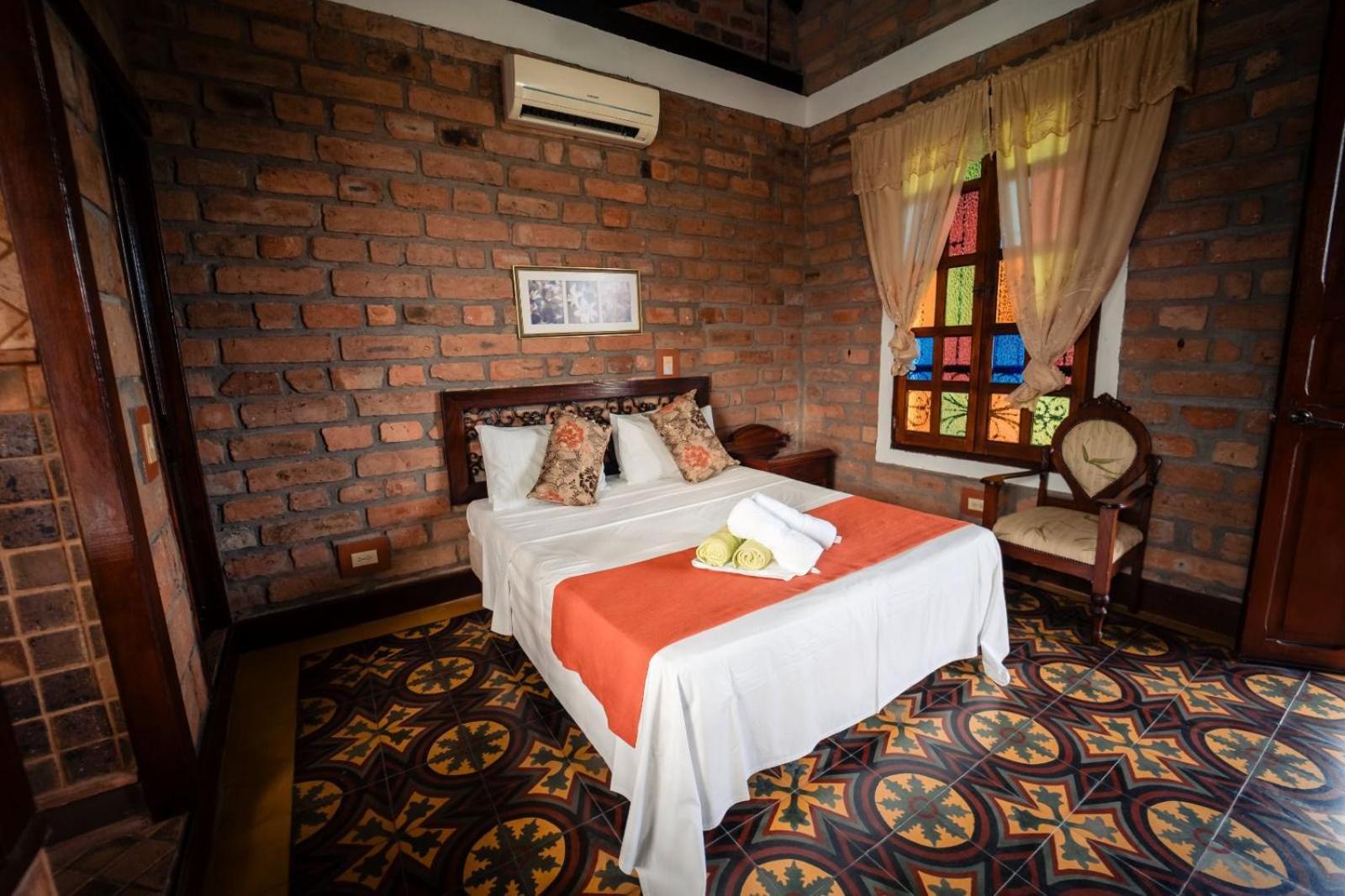Hosteria De La Plaza Menor Santa Fe de Antioquia Ngoại thất bức ảnh