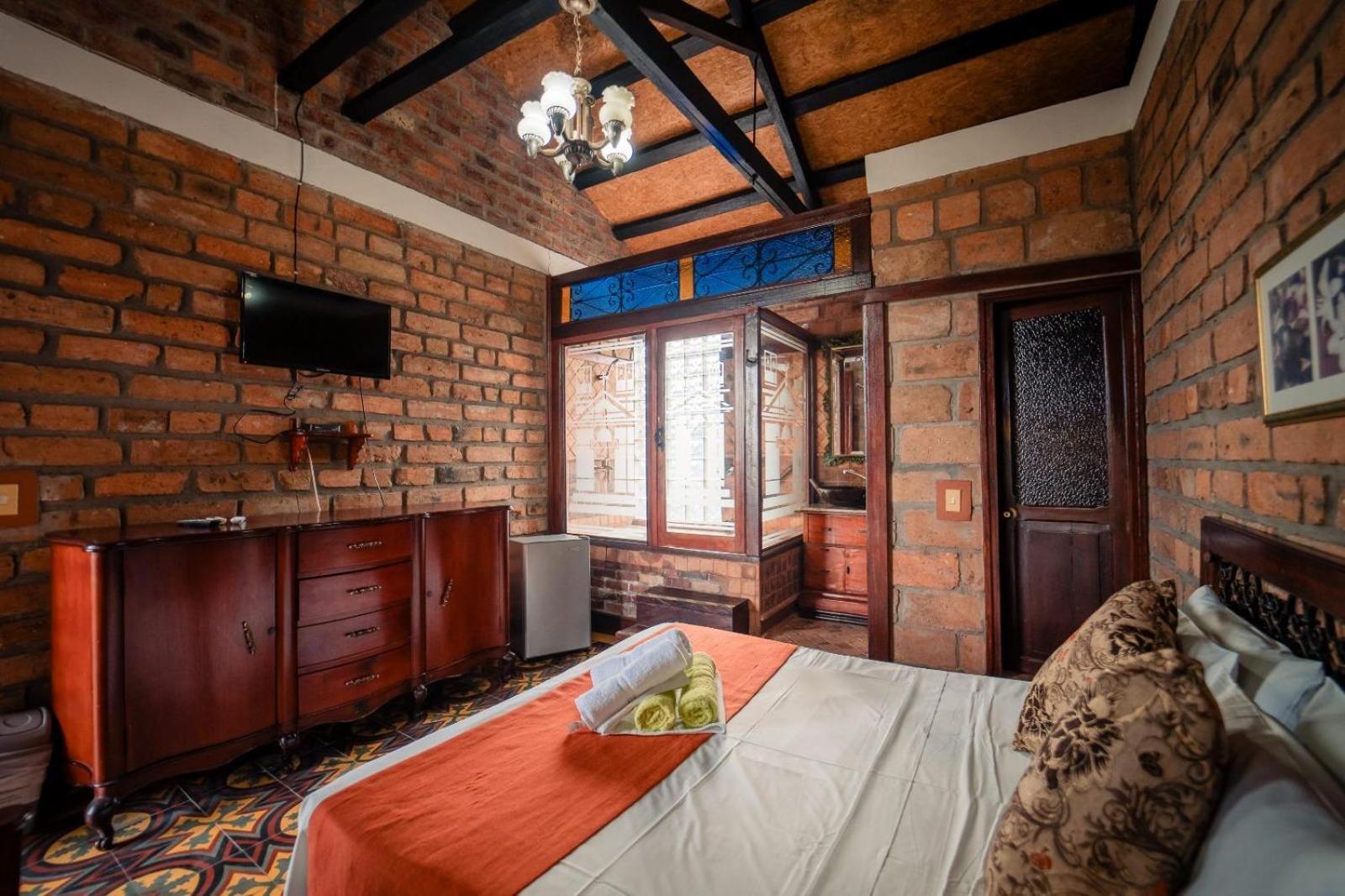 Hosteria De La Plaza Menor Santa Fe de Antioquia Ngoại thất bức ảnh
