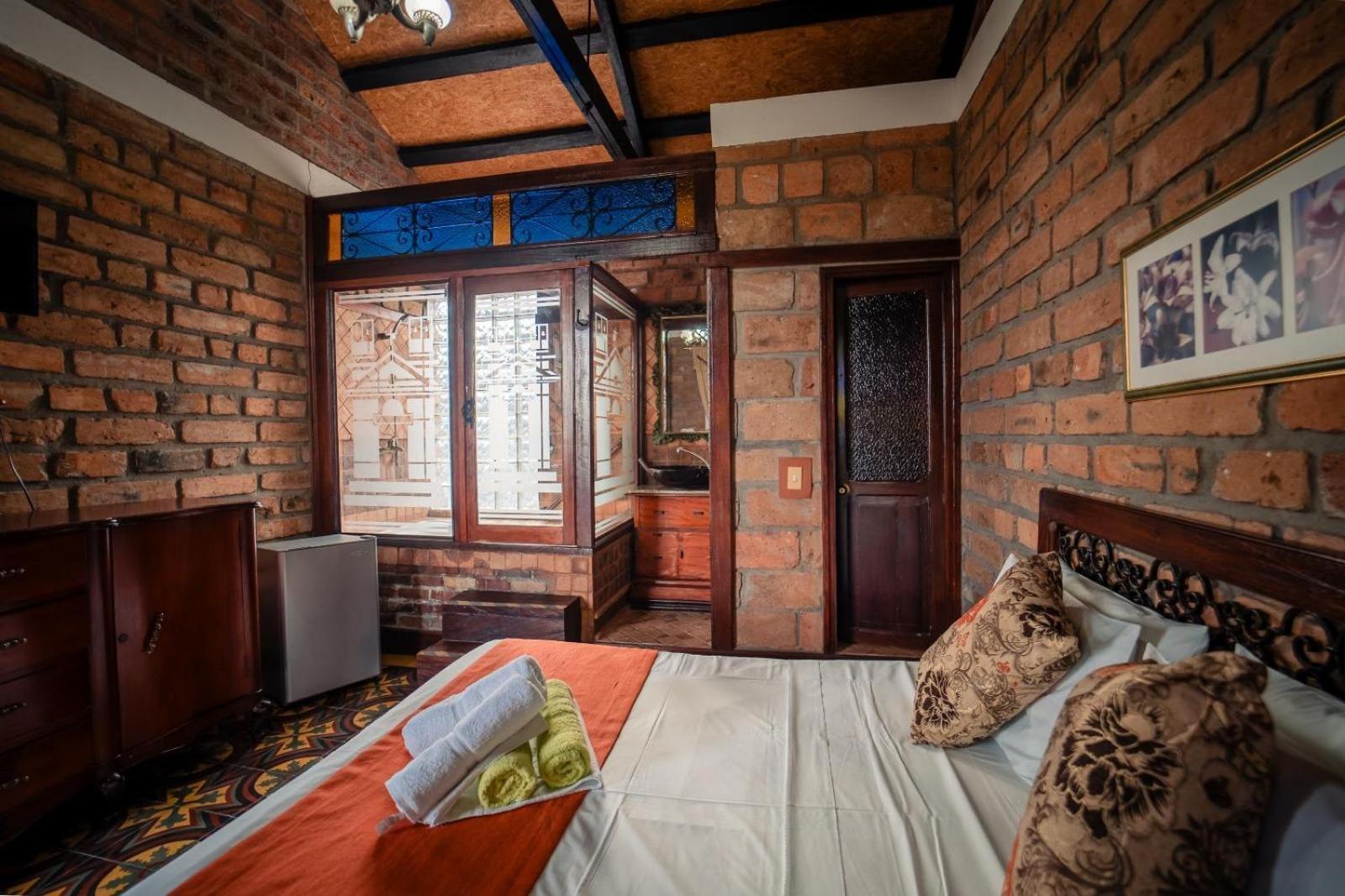 Hosteria De La Plaza Menor Santa Fe de Antioquia Ngoại thất bức ảnh
