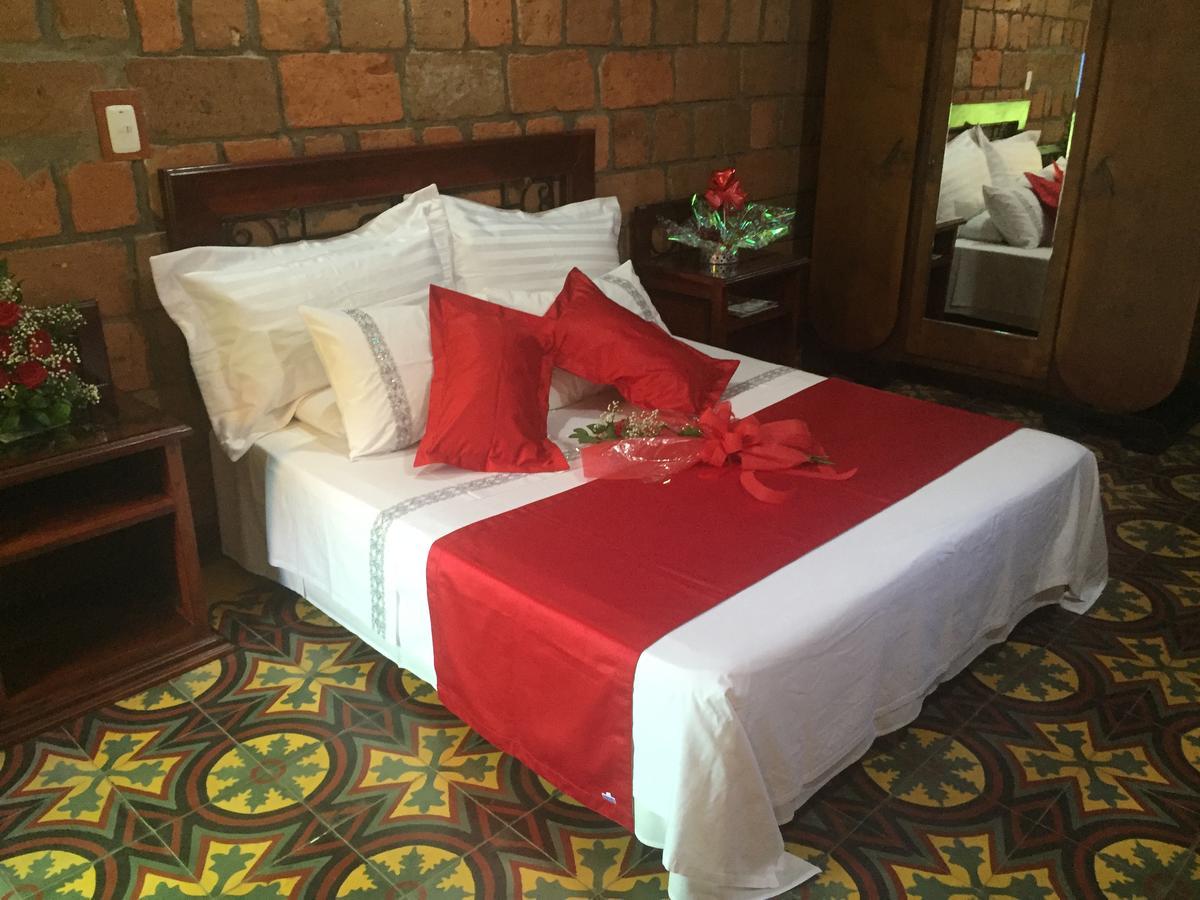 Hosteria De La Plaza Menor Santa Fe de Antioquia Ngoại thất bức ảnh